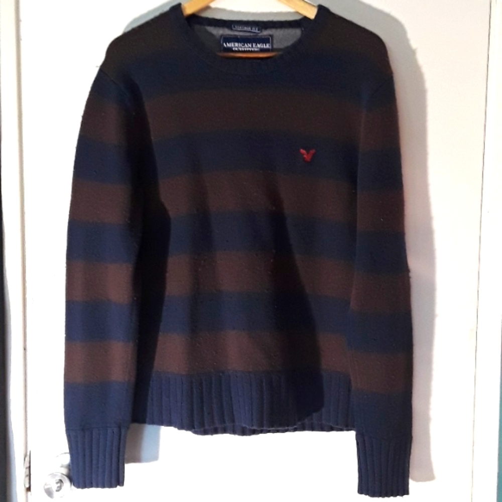 American Eagle Vintage Style Navy and Brown Sweater size large